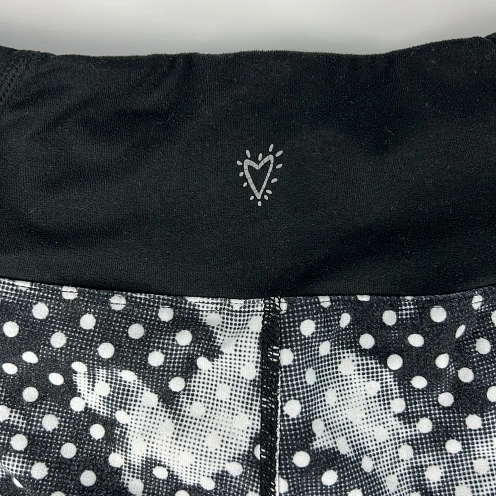 Betsey Johnson Performance Capri Yoga Leggings Black & White Polkadot Sz: M - Picture 4 of 8